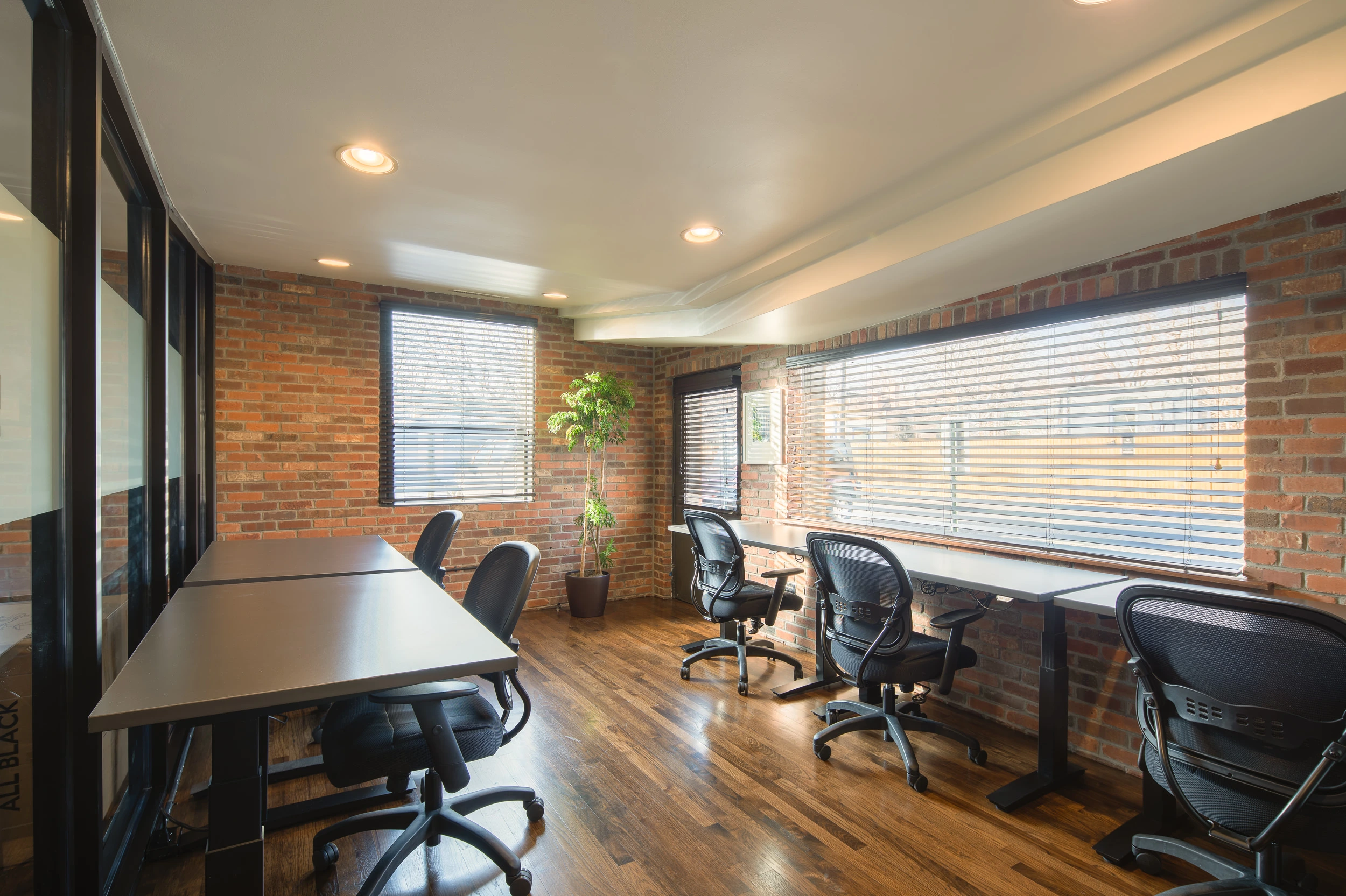 Private Office Space for Rent in Denver: What to Look For (and What to Avoid)