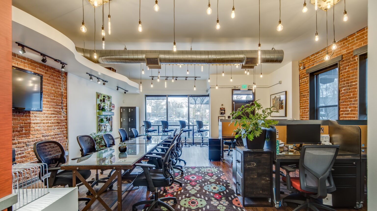 Modular team office arrangement at Shift Workspaces Corona