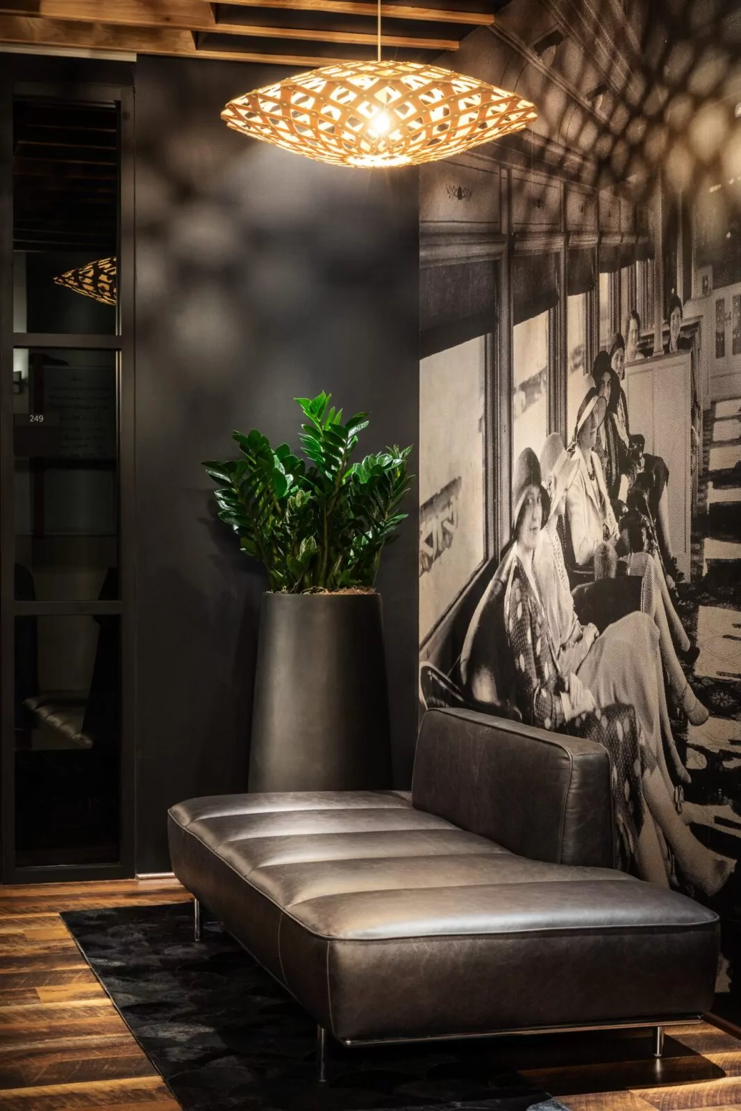 Stylish lounge area at Shift Workspaces with cozy seating and a modern aesthetic