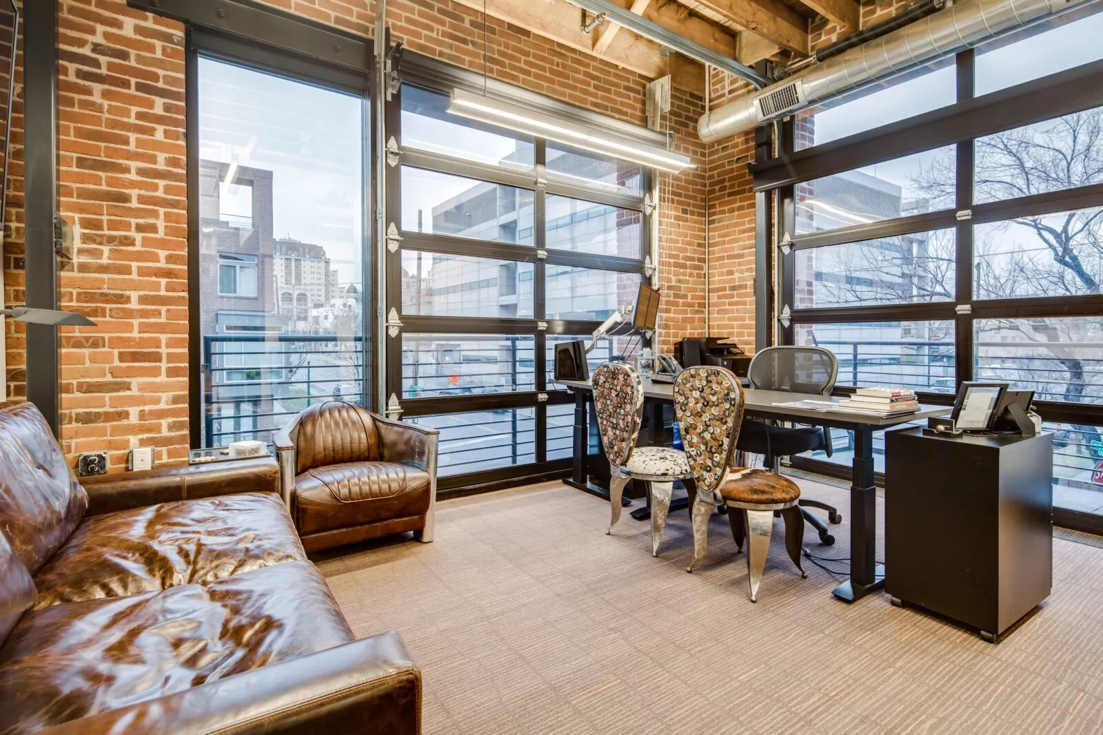 Sophisticated private office space in Denver with a premium work environment